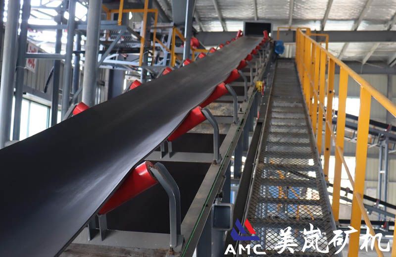 皮帶輸送機(jī)設(shè)備 皮帶輸送機(jī)設(shè)備