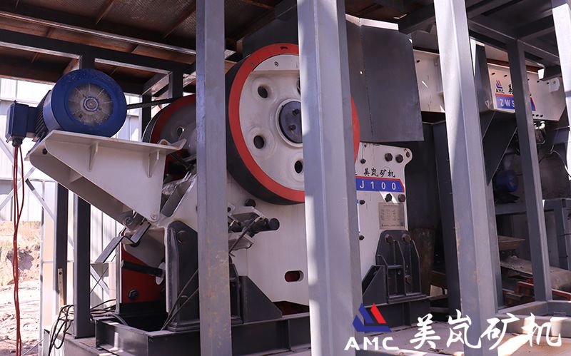 MJ100顎式破碎機(jī) MJ100顎式破碎機(jī)